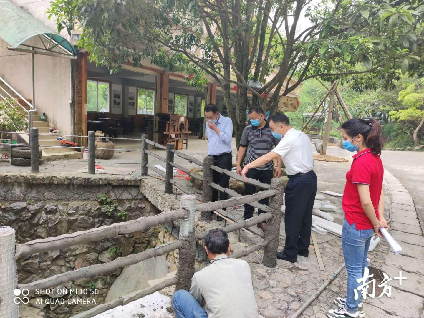 雨中漫步 第2页